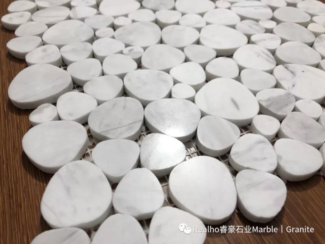 White Marble Mosaic Tiles with Heart Shape